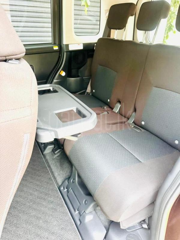 Toyota Roomy 2024 - மறுசீரமைக்கப்பட்டது வேன் sale in Sri Lanka - patpat.lk