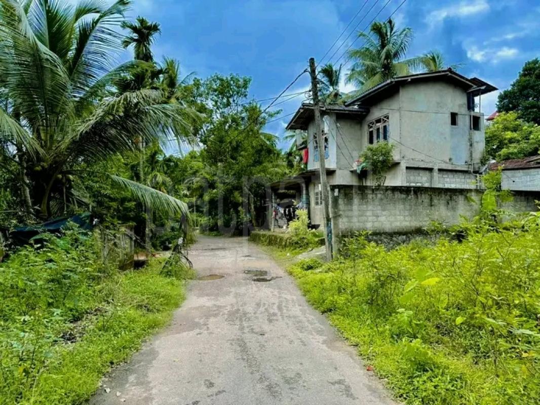 Commercial Land for Sale in Navagamuwa