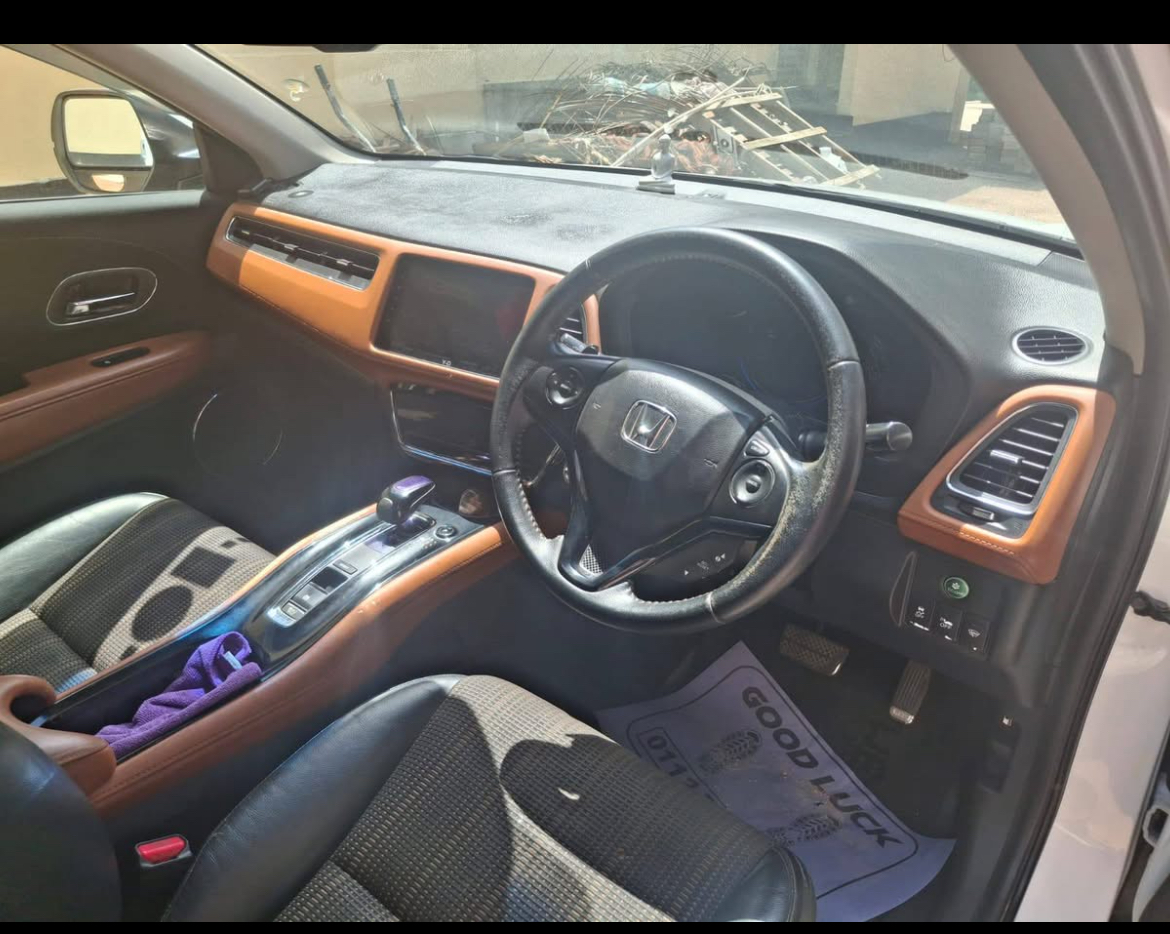 Honda Vezel 2015 - பயன்படுத்தப்பட்டது SUV sale in Sri Lanka - patpat.lk