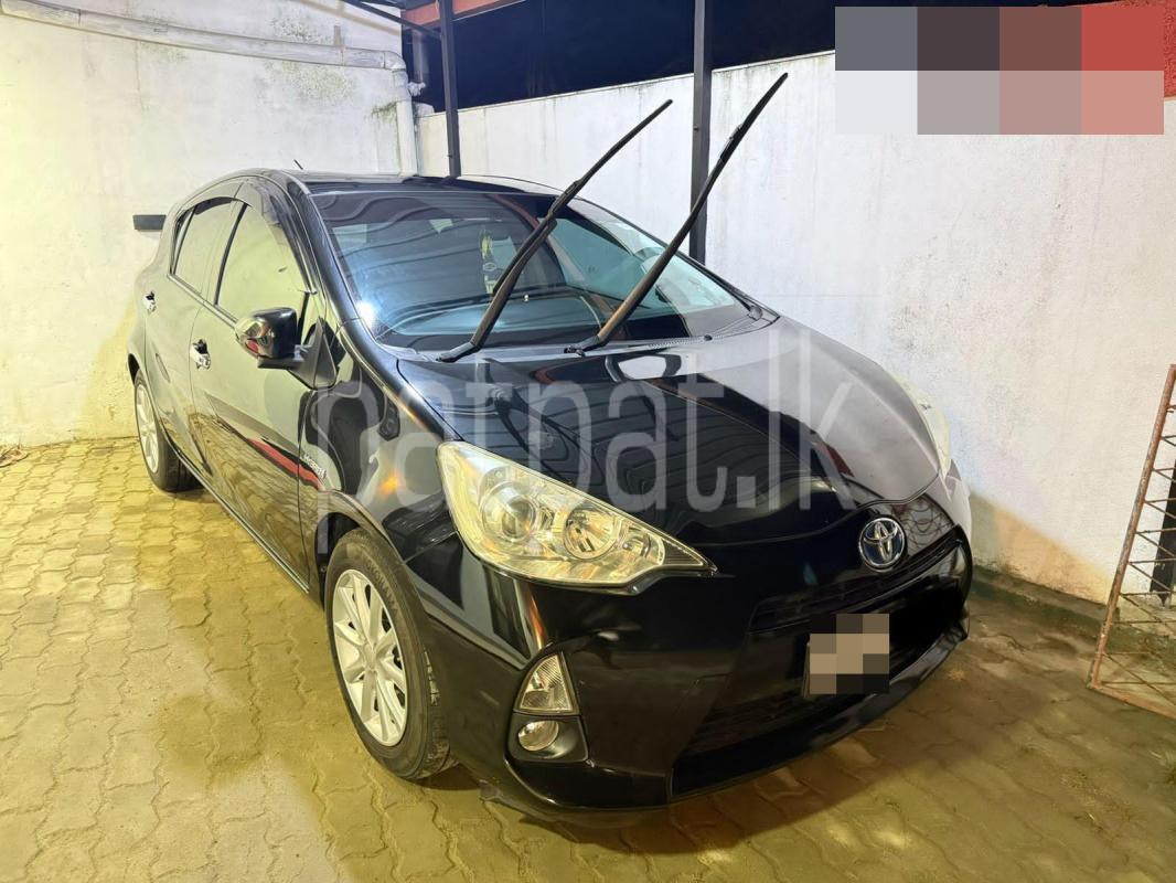 Toyota Aqua 2012 - பயன்படுத்தப்பட்டது கார் sale in Sri Lanka - patpat.lk