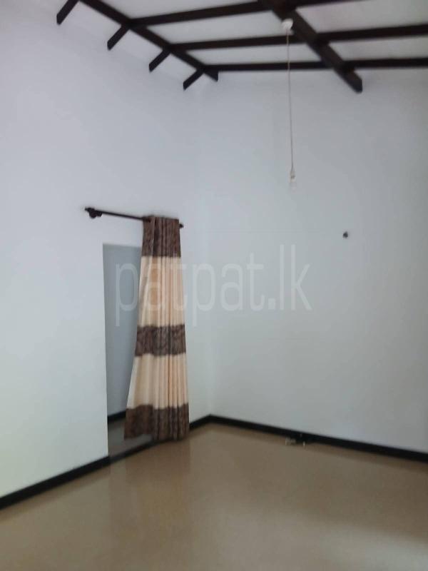 House for Sale in Udugama ads-image-1