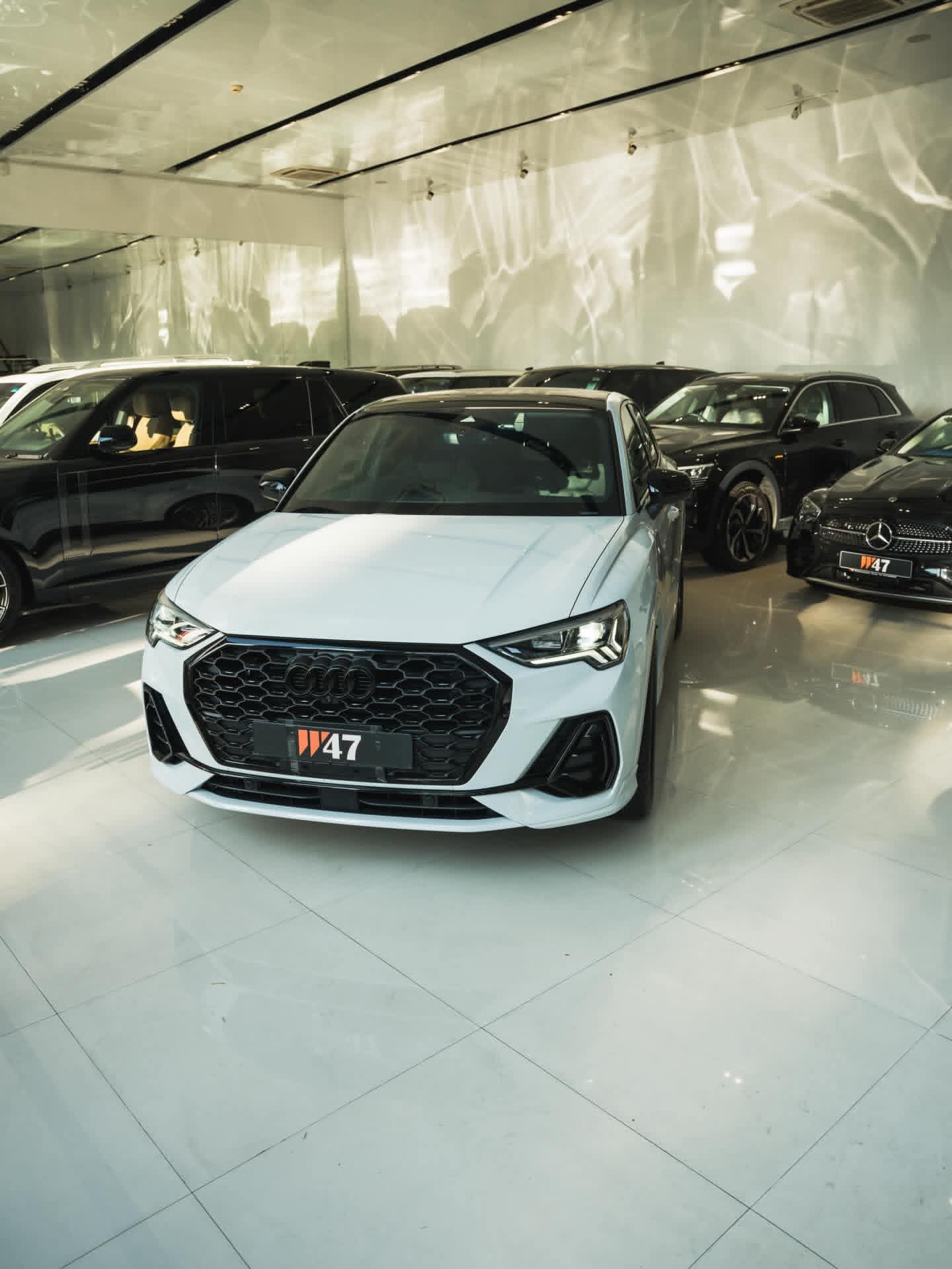 Audi Q3 2023 ads-image-1