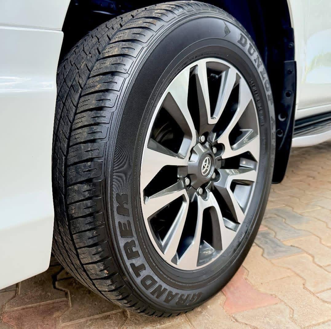 Toyota Land Cruiser Prado 2023 - பயன்படுத்தப்பட்டது SUV sale in Sri Lanka - patpat.lk