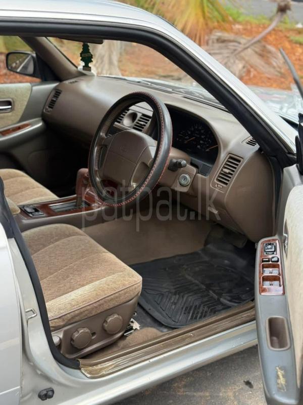 Nissan Laurel 1993 - பயன்படுத்தப்பட்டது கார் sale in Sri Lanka - patpat.lk