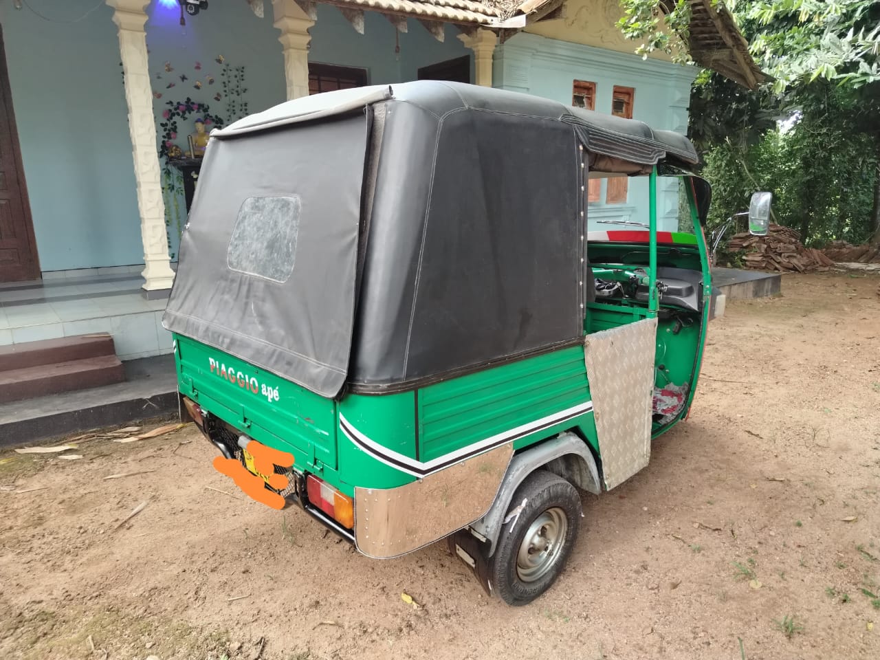 Piaggio Three Wheel 2014 - භාවිතා කරන ලද ත්‍රිරෝද රථය sale in Sri Lanka - patpat.lk