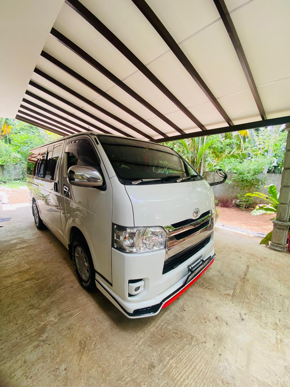 Toyota Grand Hiace 2013 - Used Van sale in Sri Lanka - patpat.lk