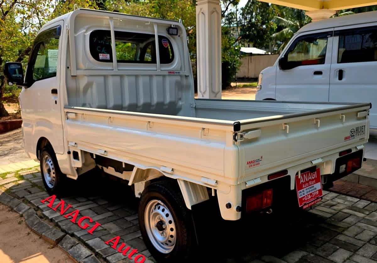Daihatsu Hijet 2024 - Reconditioned Truck sale in Sri Lanka - patpat.lk