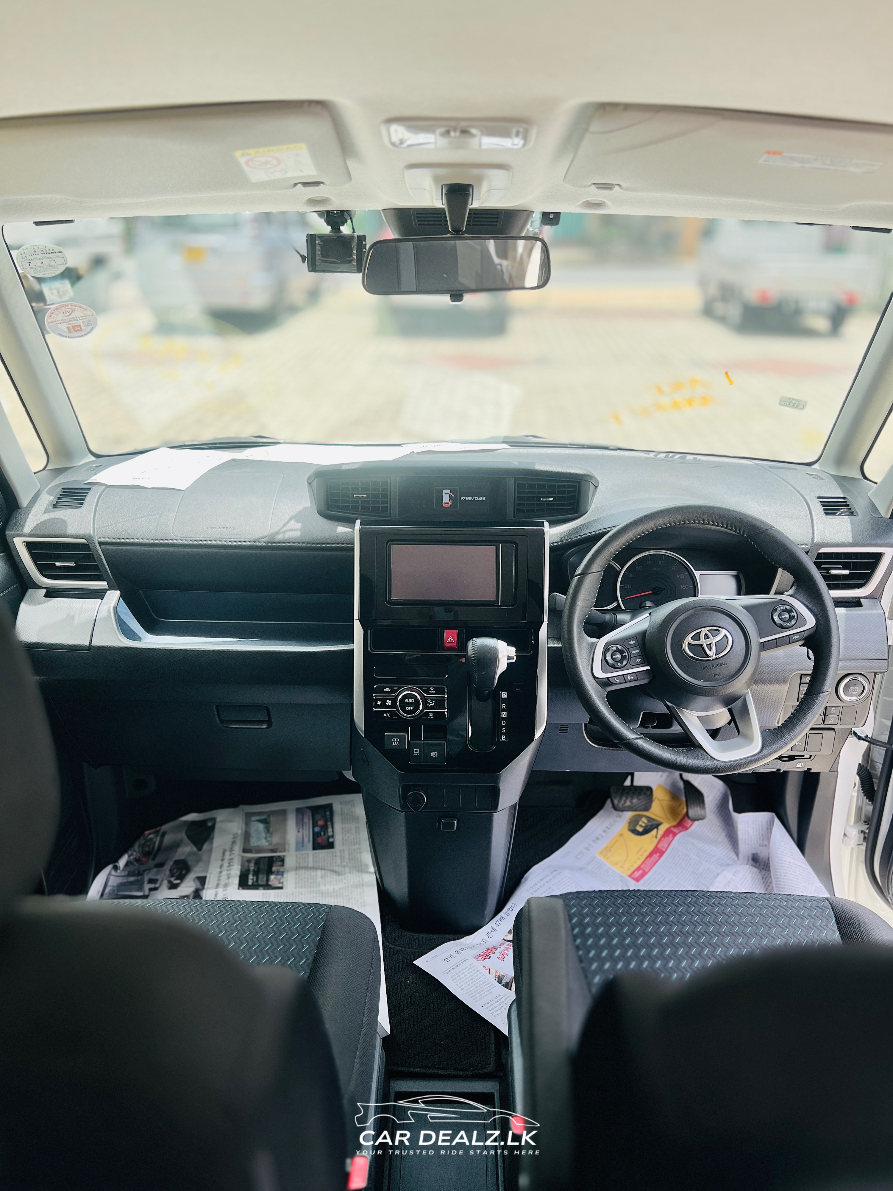 Toyota Roomy 2023 - අලුත් වෑන් රථය sale in Sri Lanka - patpat.lk