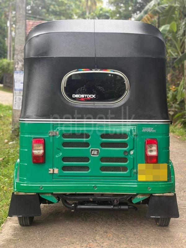 Bajaj 4 stroke 2015 - பயன்படுத்தப்பட்டது முச்சக்கர வண்டி sale in Sri Lanka - patpat.lk