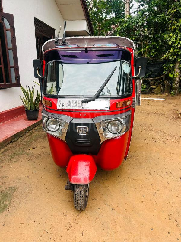 Bajaj Three Wheel 2015 - பயன்படுத்தப்பட்டது முச்சக்கர வண்டி sale in Sri Lanka - patpat.lk