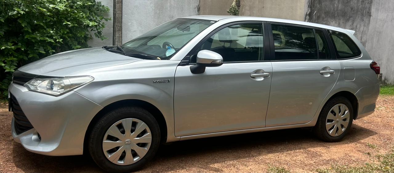 Toyota Fielder 2017 - பயன்படுத்தப்பட்டது கார் sale in Sri Lanka - patpat.lk