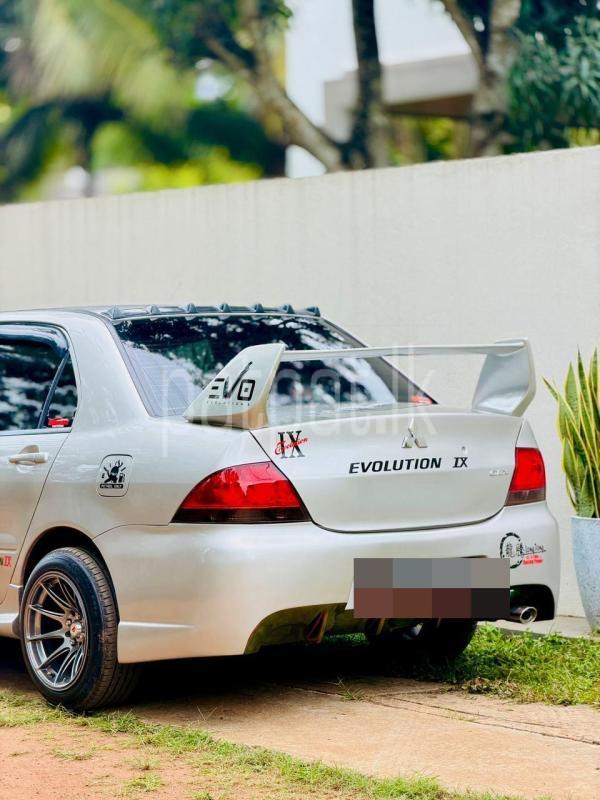 Advertisement image 3