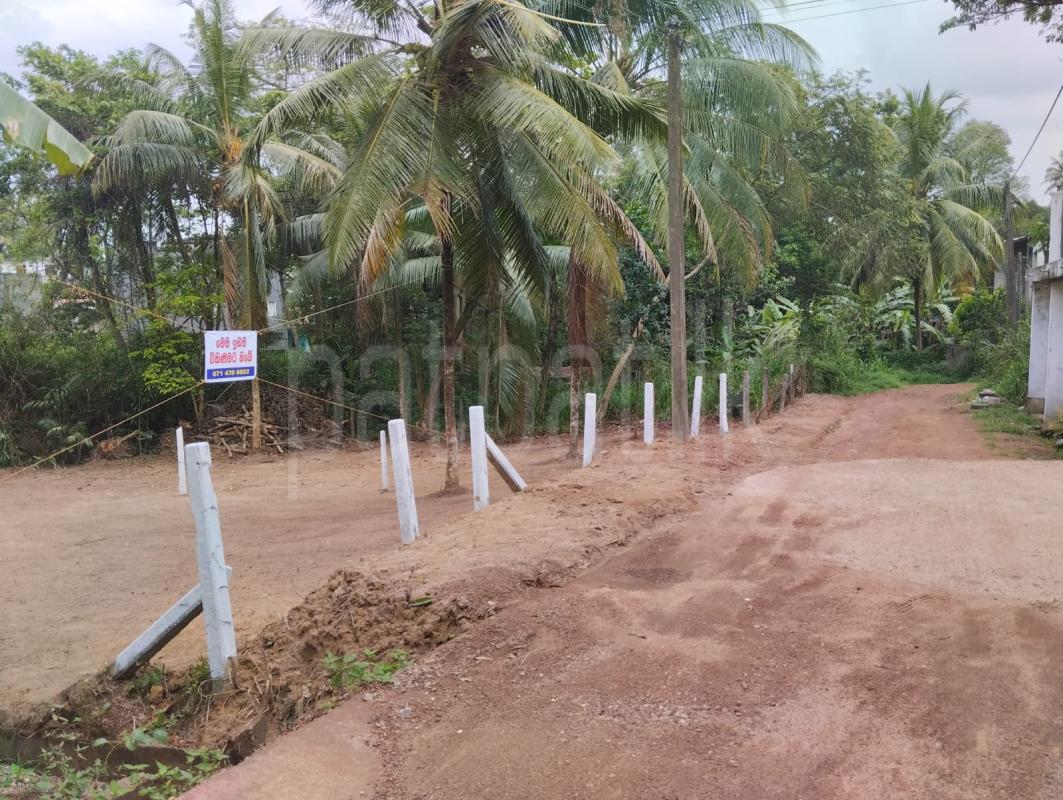 Residential Land for Sale in Kadawatha ads-image-1