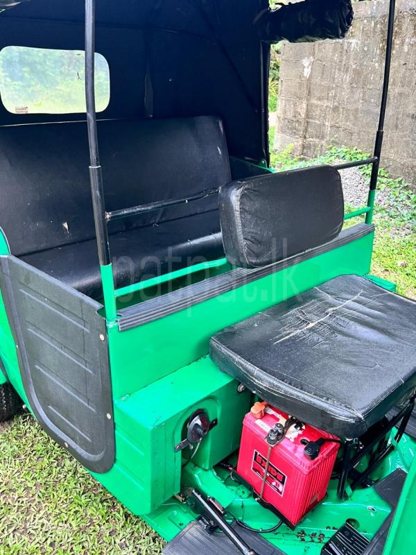 Bajaj Three Wheel 2012 - பயன்படுத்தப்பட்டது முச்சக்கர வண்டி sale in Sri Lanka - patpat.lk