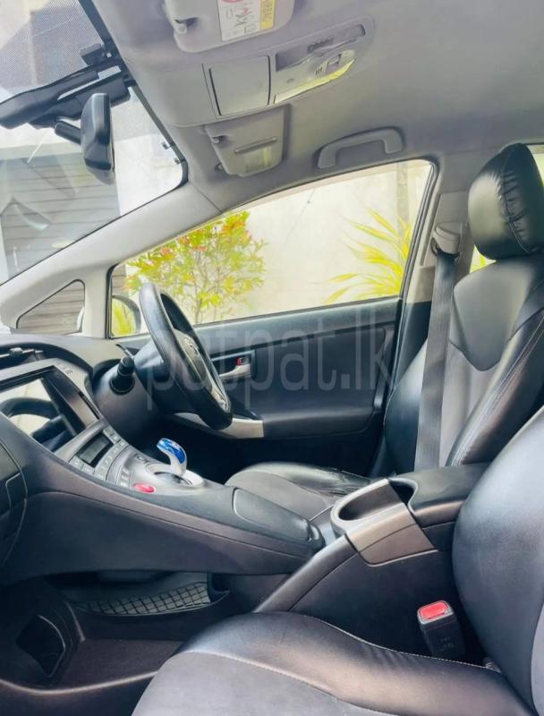 Toyota Prius 2013 - பயன்படுத்தப்பட்டது கார் sale in Sri Lanka - patpat.lk