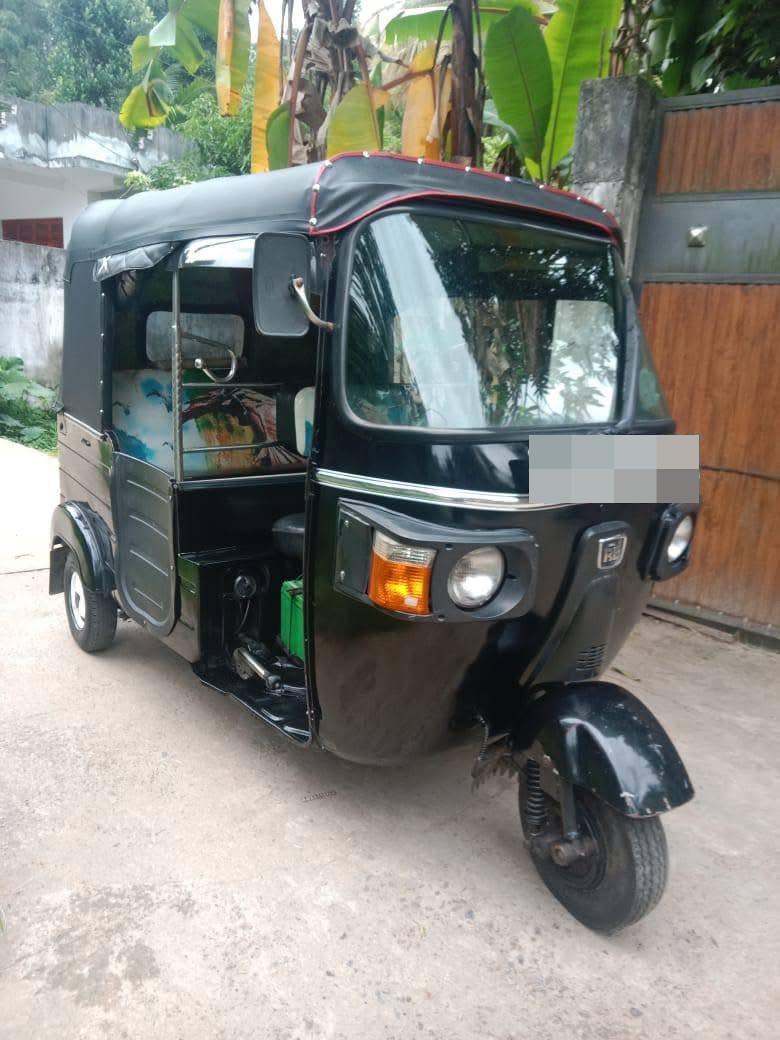 Bajaj 4 stroke 2010 - பயன்படுத்தப்பட்டது முச்சக்கர வண்டி sale in Sri Lanka - patpat.lk