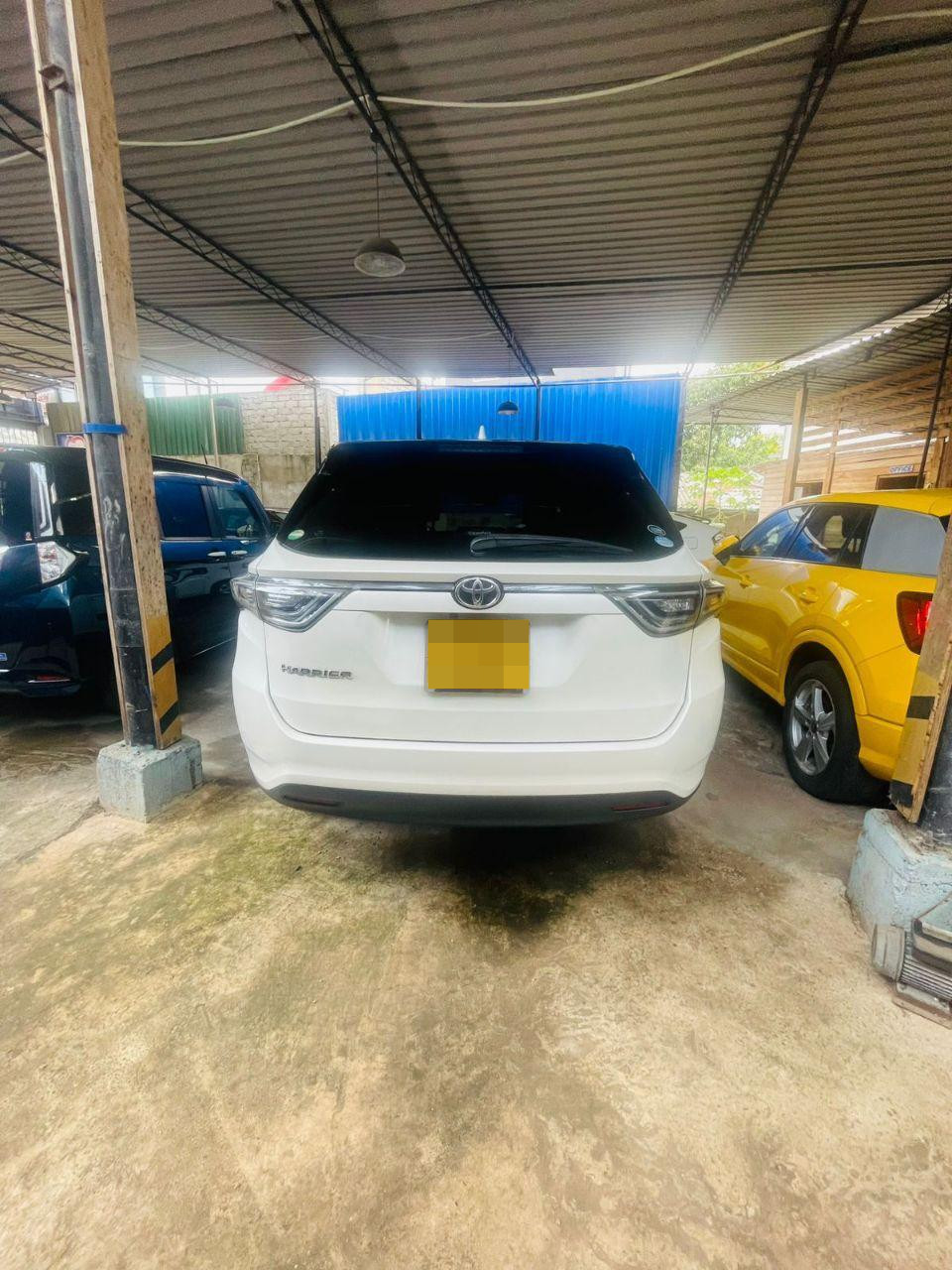 Toyota Harrier 2015 - Used SUV sale in Sri Lanka - patpat.lk