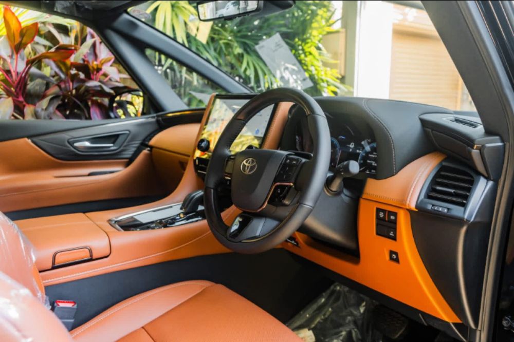 Toyota Vellfire 2024 - Used Van sale in Sri Lanka - patpat.lk