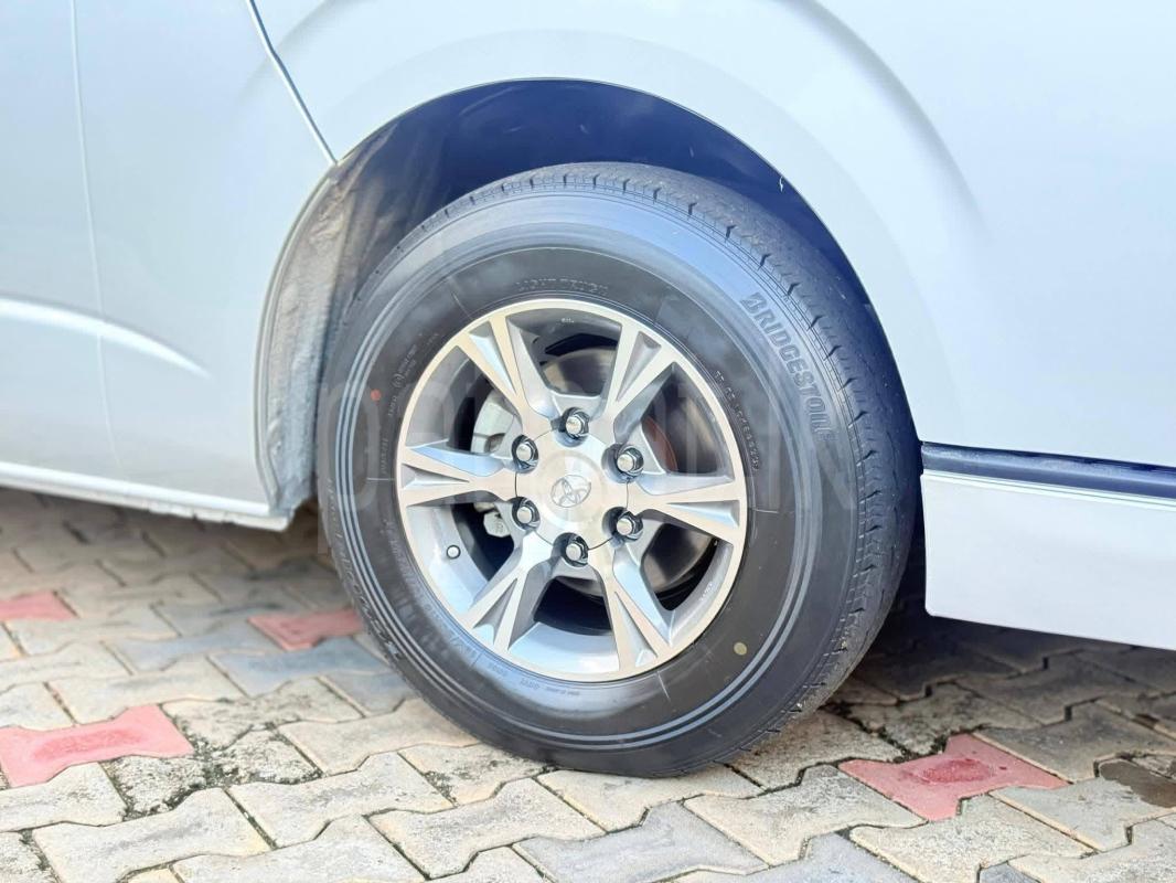 Advertisement image 6