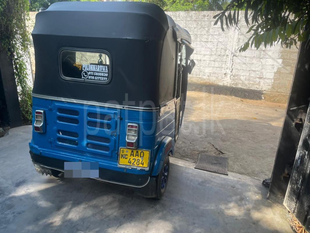 Bajaj Three Wheel 2014 - மறுசீரமைக்கப்பட்டது முச்சக்கர வண்டி sale in Sri Lanka - patpat.lk