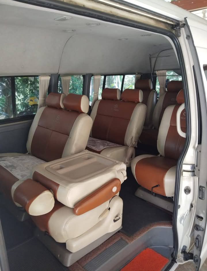 Toyota Hiace 2007 - பயன்படுத்தப்பட்டது வேன் sale in Sri Lanka - patpat.lk