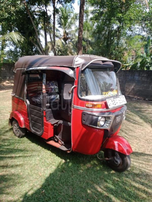 Bajaj Three Wheel 2015 - Used Three wheeler sale in Sri Lanka - patpat.lk