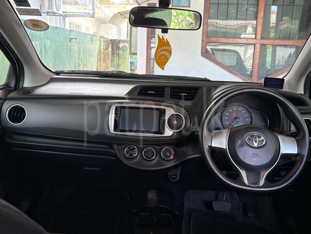 Toyota Vitz 2014 - பயன்படுத்தப்பட்டது கார் sale in Sri Lanka - patpat.lk
