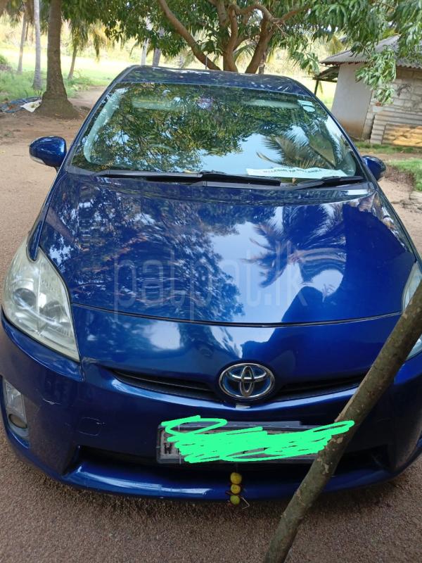 Toyota Prius 2011 - பயன்படுத்தப்பட்டது கார் sale in Sri Lanka - patpat.lk