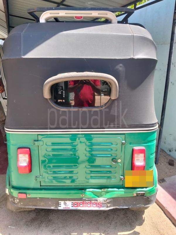 Bajaj 4 stroke 2010 - பயன்படுத்தப்பட்டது முச்சக்கர வண்டி sale in Sri Lanka - patpat.lk