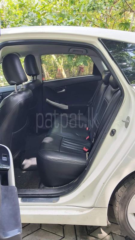 Toyota Prius 2014 - Used Car sale in Sri Lanka - patpat.lk