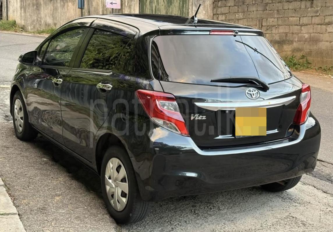 Toyota Vitz 2016 - பயன்படுத்தப்பட்டது கார் sale in Sri Lanka - patpat.lk