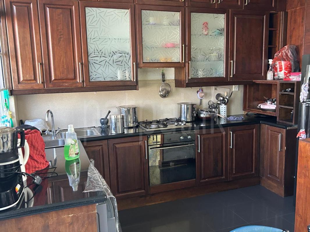 Unfurnished Apartment for Sale in Bambalapitiya (Colombo 04)