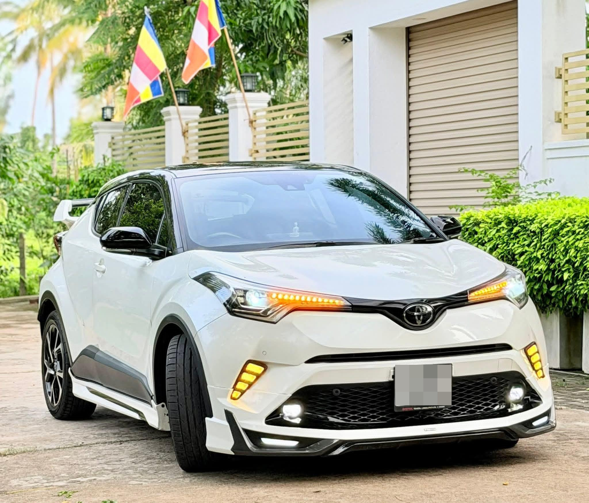 Toyota CHR 2018 - Used SUV sale in Sri Lanka - patpat.lk