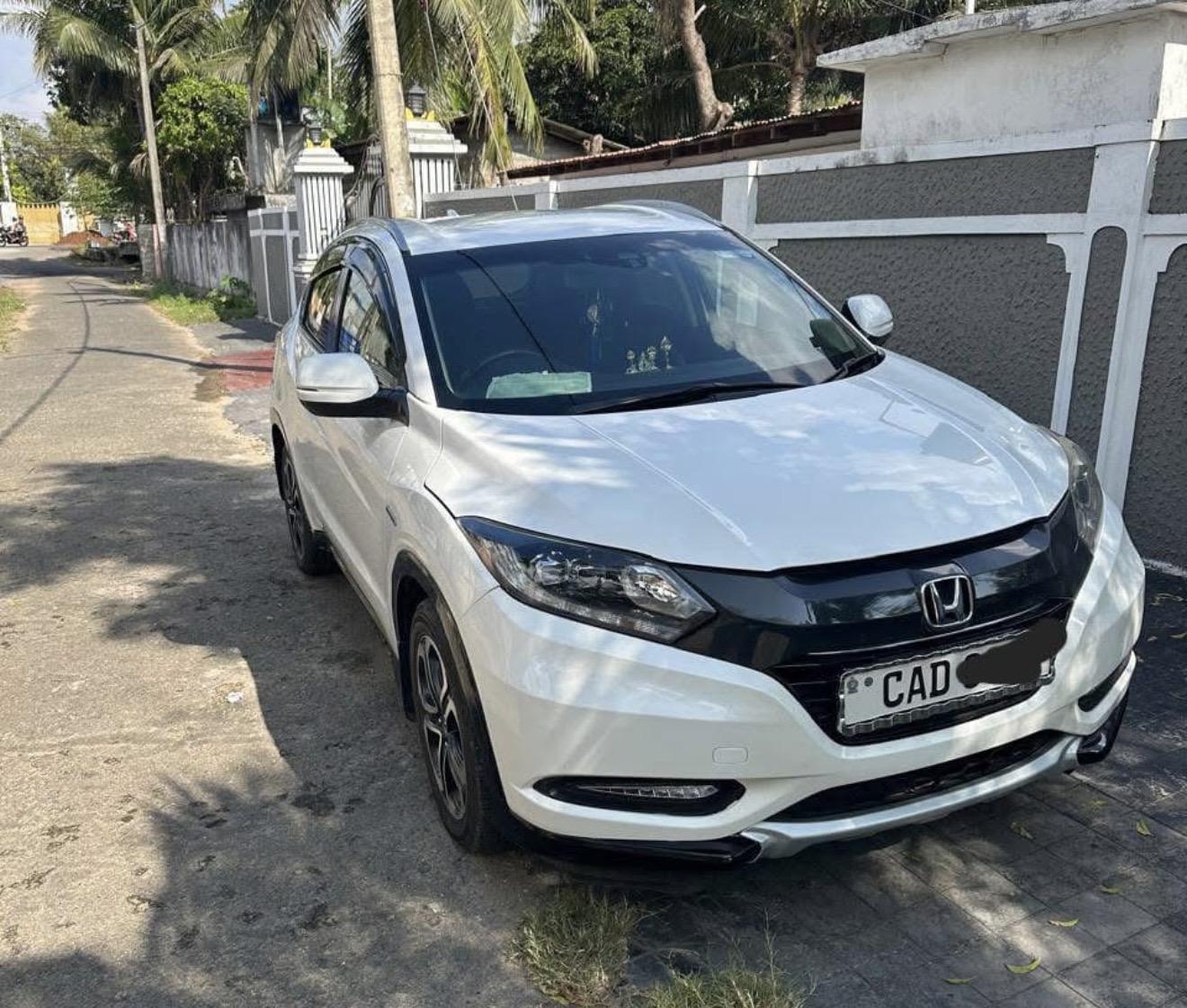 Honda Vezel 2016 - Used SUV sale in Sri Lanka - patpat.lk