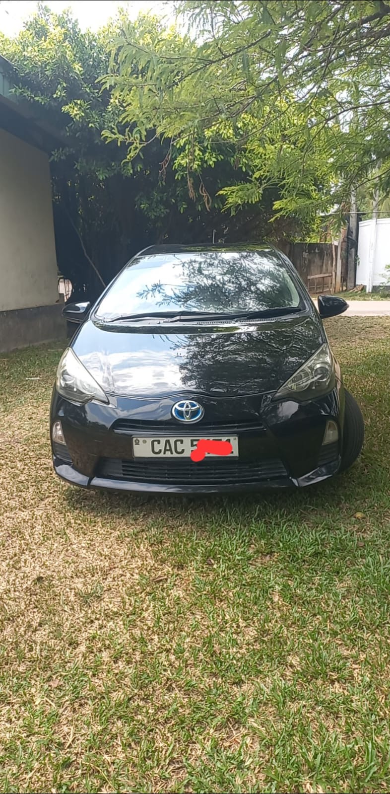 Toyota Aqua 2013 - பயன்படுத்தப்பட்டது கார் sale in Sri Lanka - patpat.lk