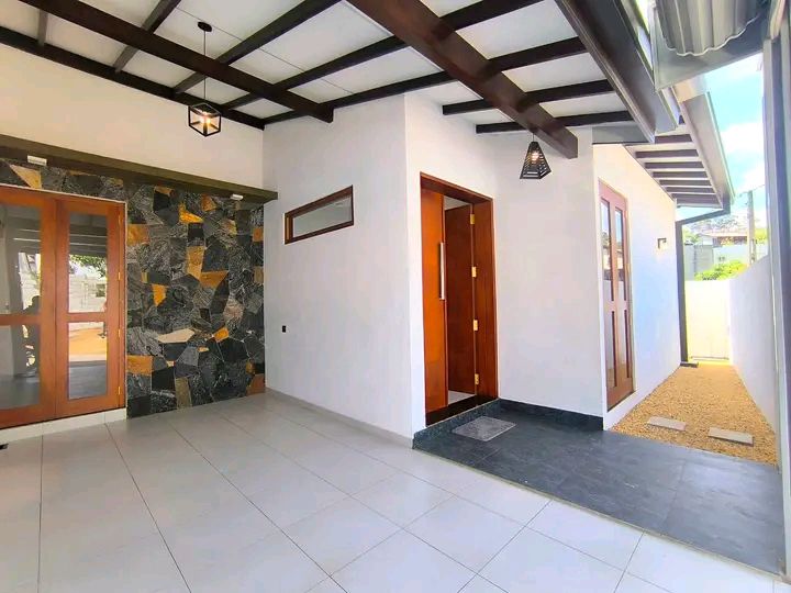House for Sale in Athurugiriya