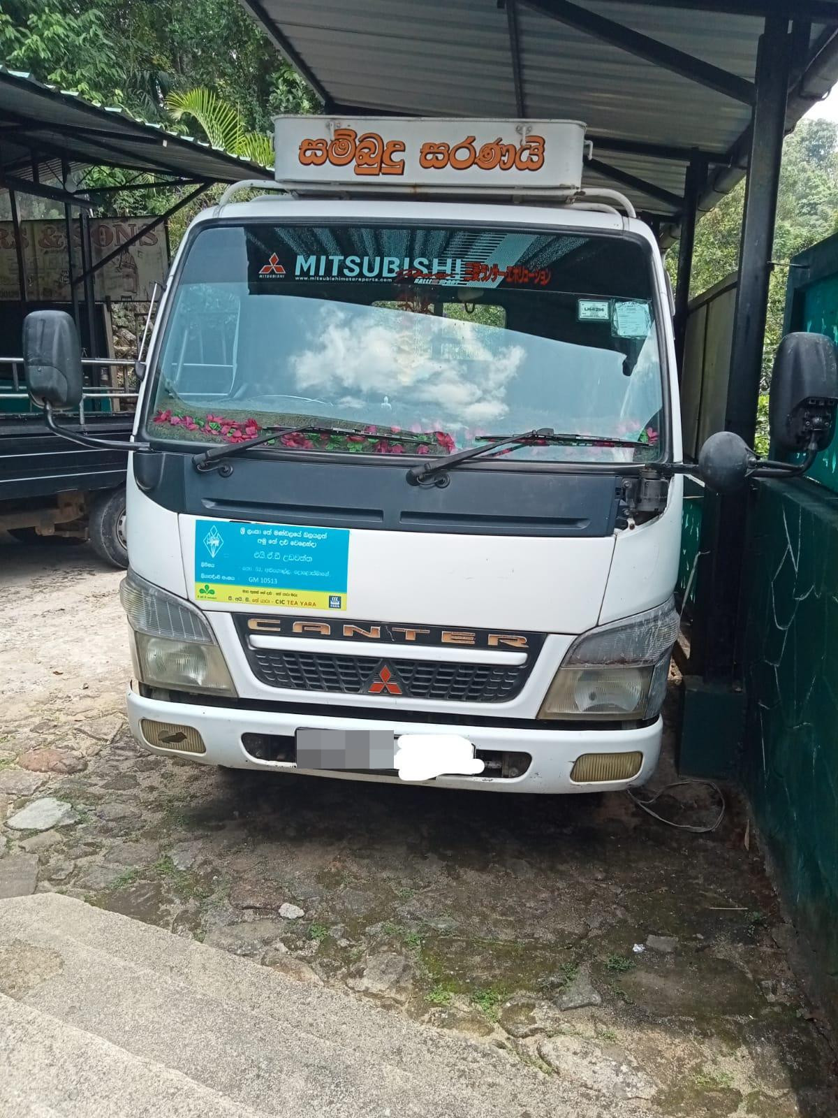 Mitsubishi Canter 2002