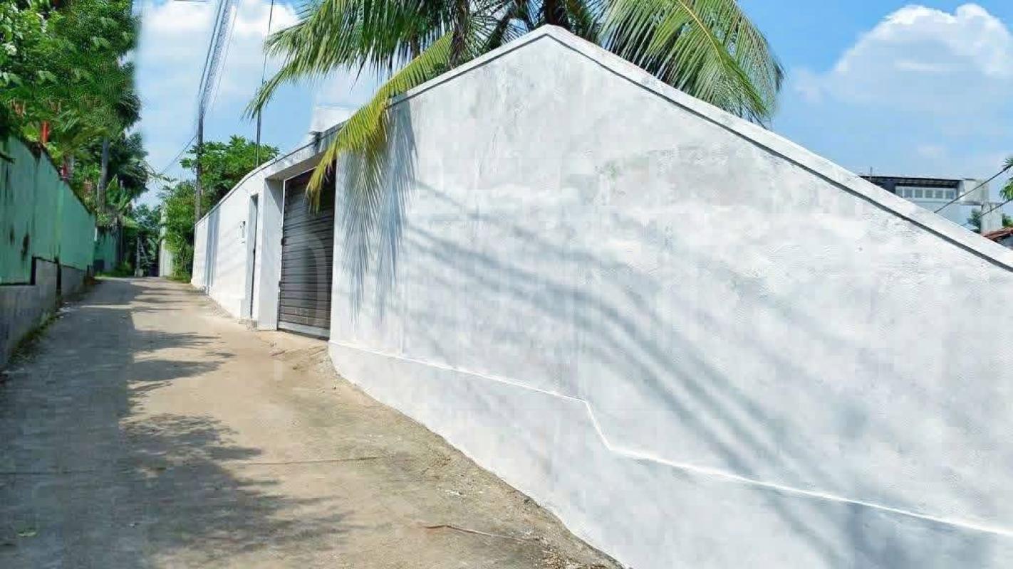 House for Sale in Talawatugoda