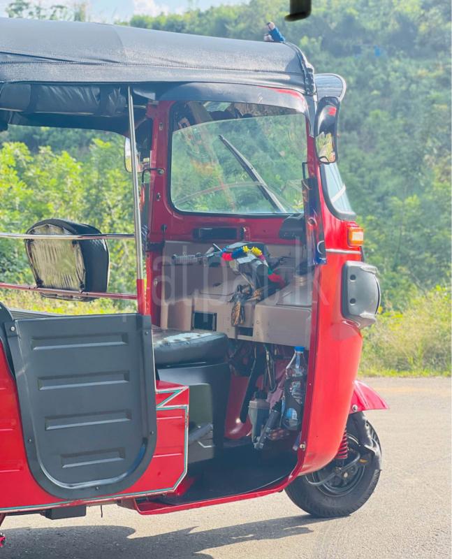 Advertisement image 6