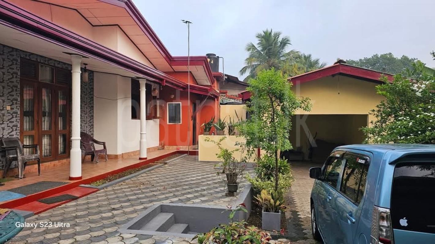 House for Sale in Athurugiriya