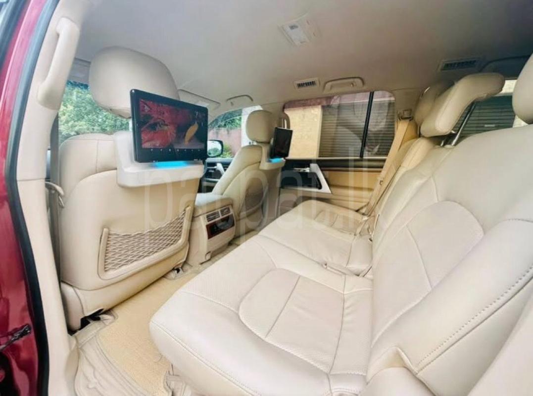 Advertisement image 6