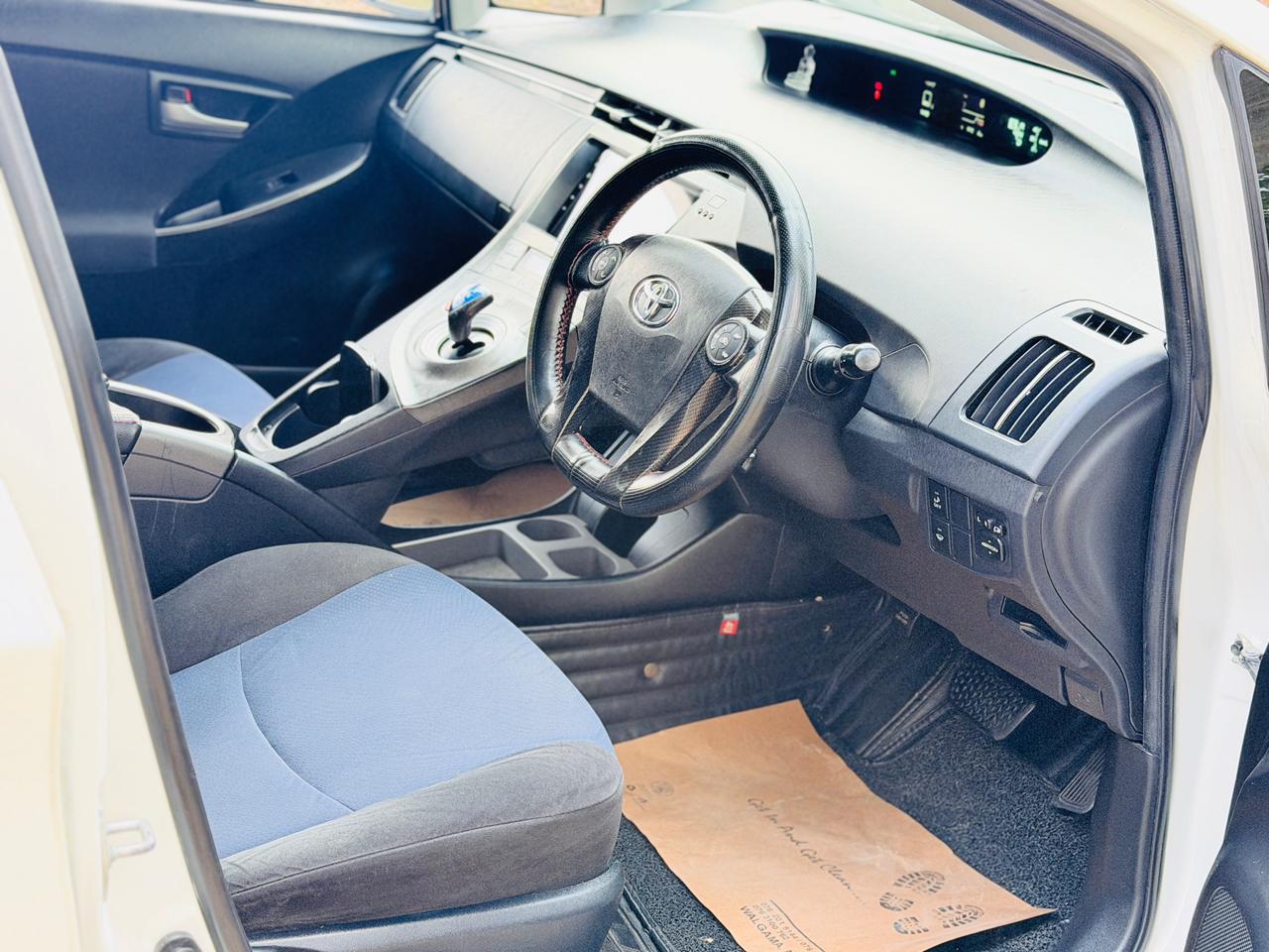 Toyota Prius 2012 - භාවිතා කරන ලද කාර් sale in Sri Lanka - patpat.lk