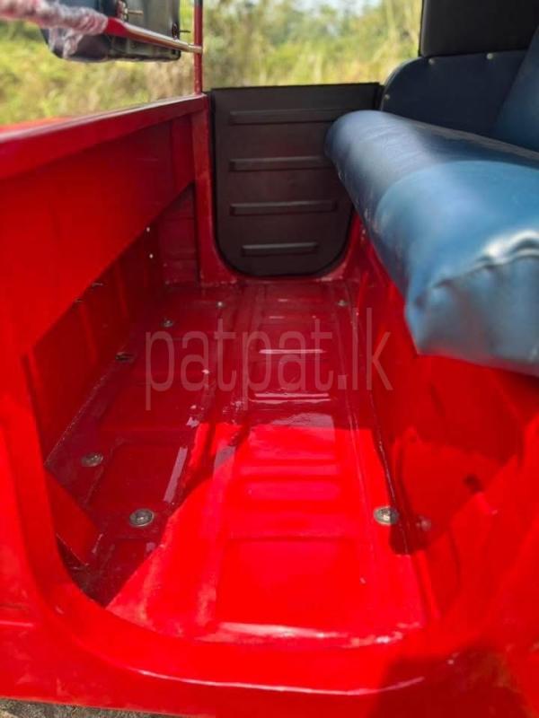 Bajaj 2 stroke 2006 - பயன்படுத்தப்பட்டது முச்சக்கர வண்டி sale in Sri Lanka - patpat.lk