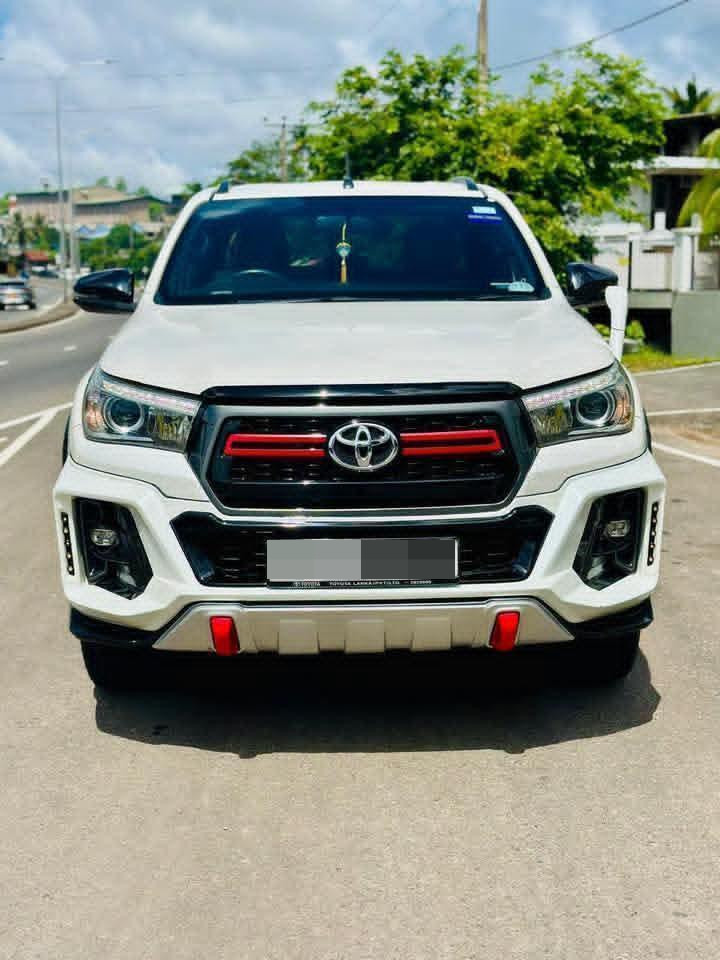 Toyota Hilux 2020 - பயன்படுத்தப்பட்டது சரக்கு போக்குவரத்து sale in Sri Lanka - patpat.lk