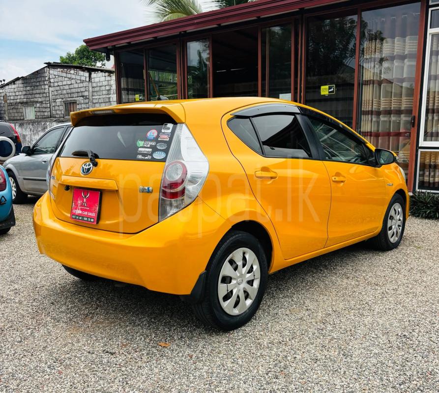 Toyota Aqua 2012 - பயன்படுத்தப்பட்டது கார் sale in Sri Lanka - patpat.lk