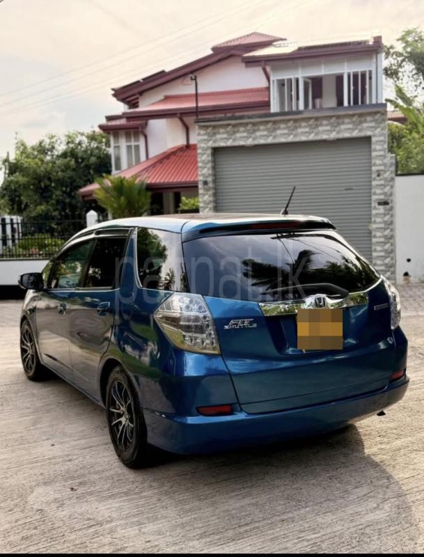 Honda Fit 2011 - பயன்படுத்தப்பட்டது கார் sale in Sri Lanka - patpat.lk