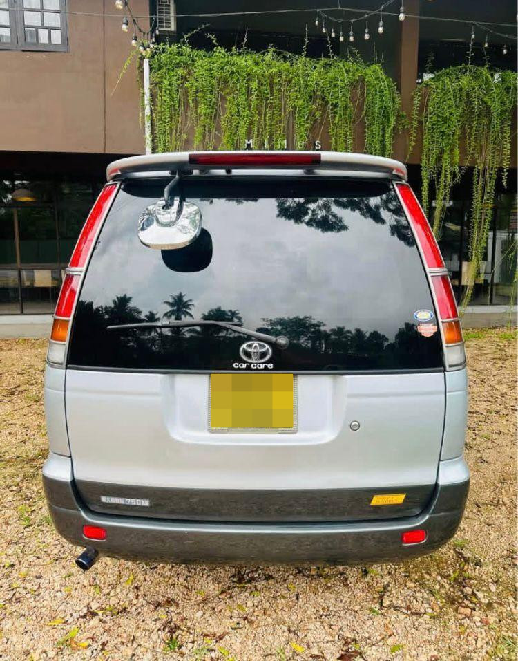 Toyota NOHA 2002 - பயன்படுத்தப்பட்டது வேன் sale in Sri Lanka - patpat.lk