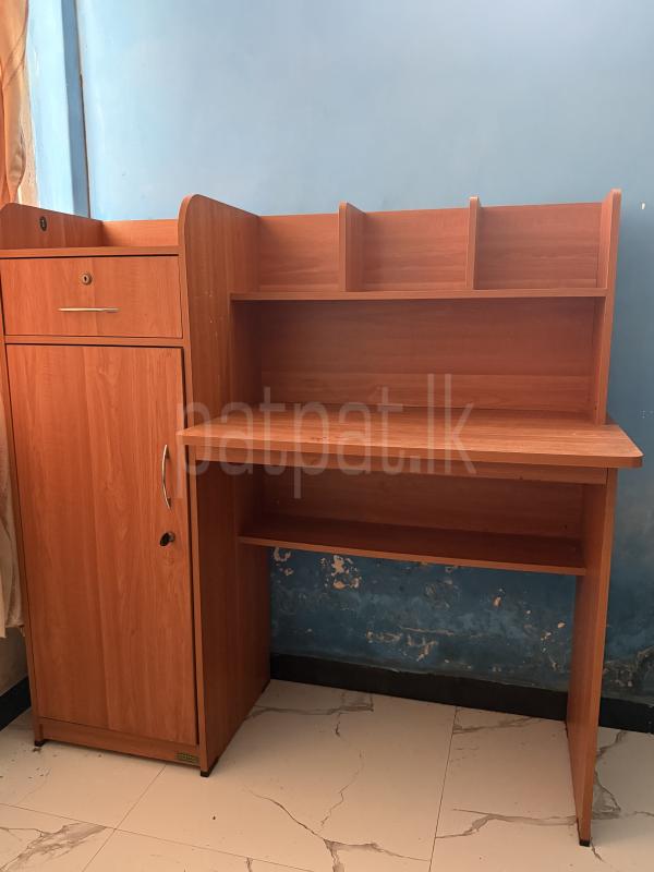 Used Study Table