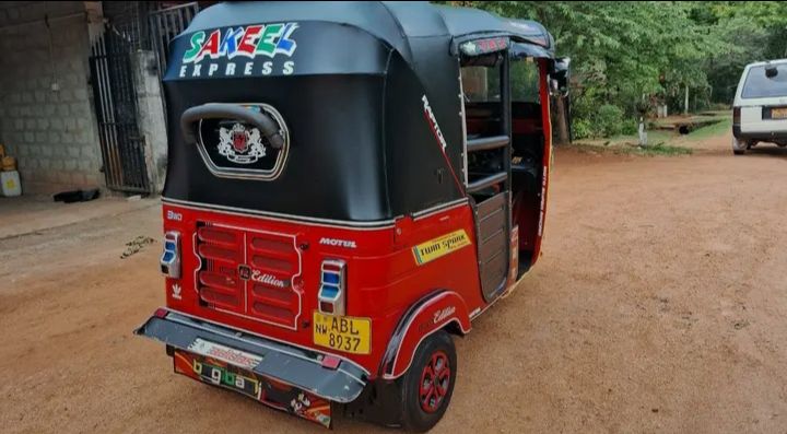Bajaj 4 stroke 2016 - Used Three wheeler sale in Sri Lanka - patpat.lk