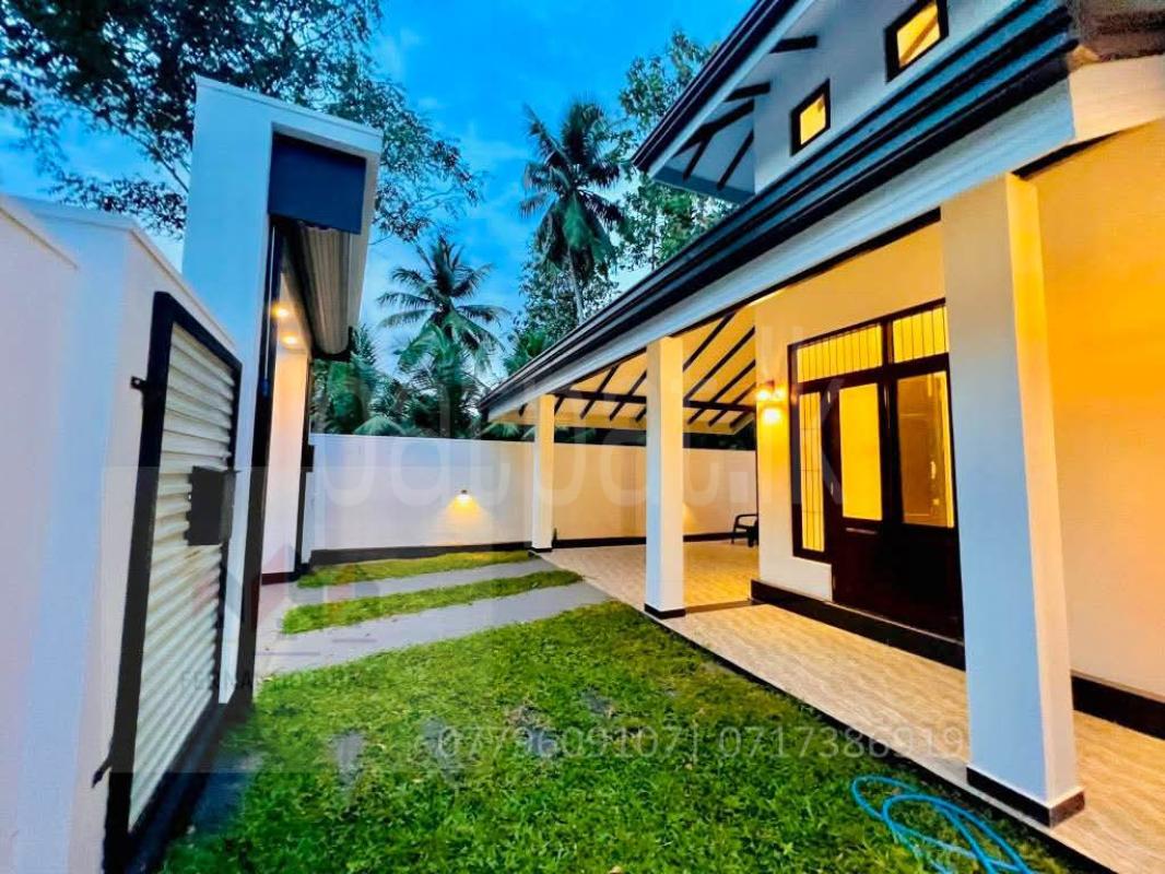 House for Sale in Negombo ads-image-1